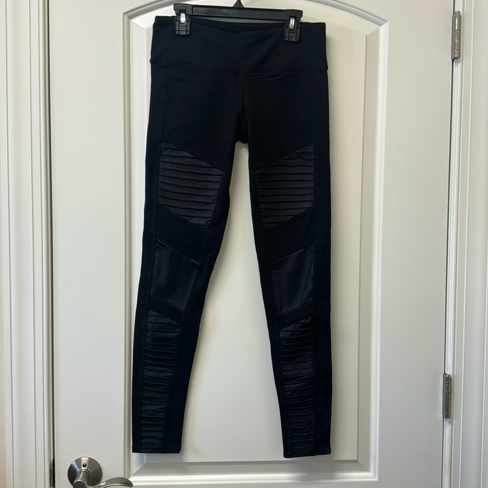 Alo Yoga Motto leggings size small